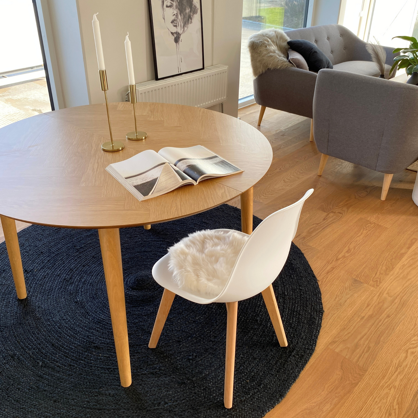 Jessica - Chaise de salle à manger blanche avec pieds en bois