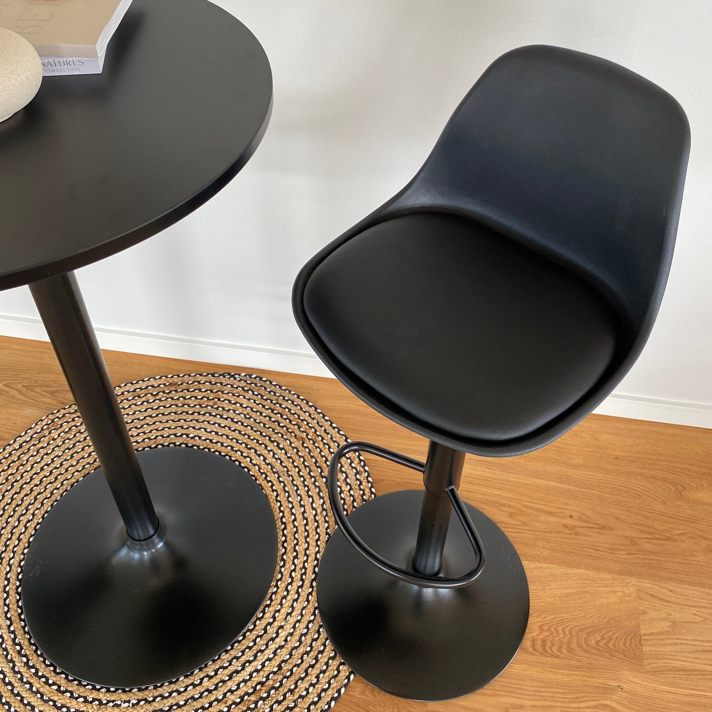 Sandie - Tabouret de bar réglable en hauteur - Plastique noir