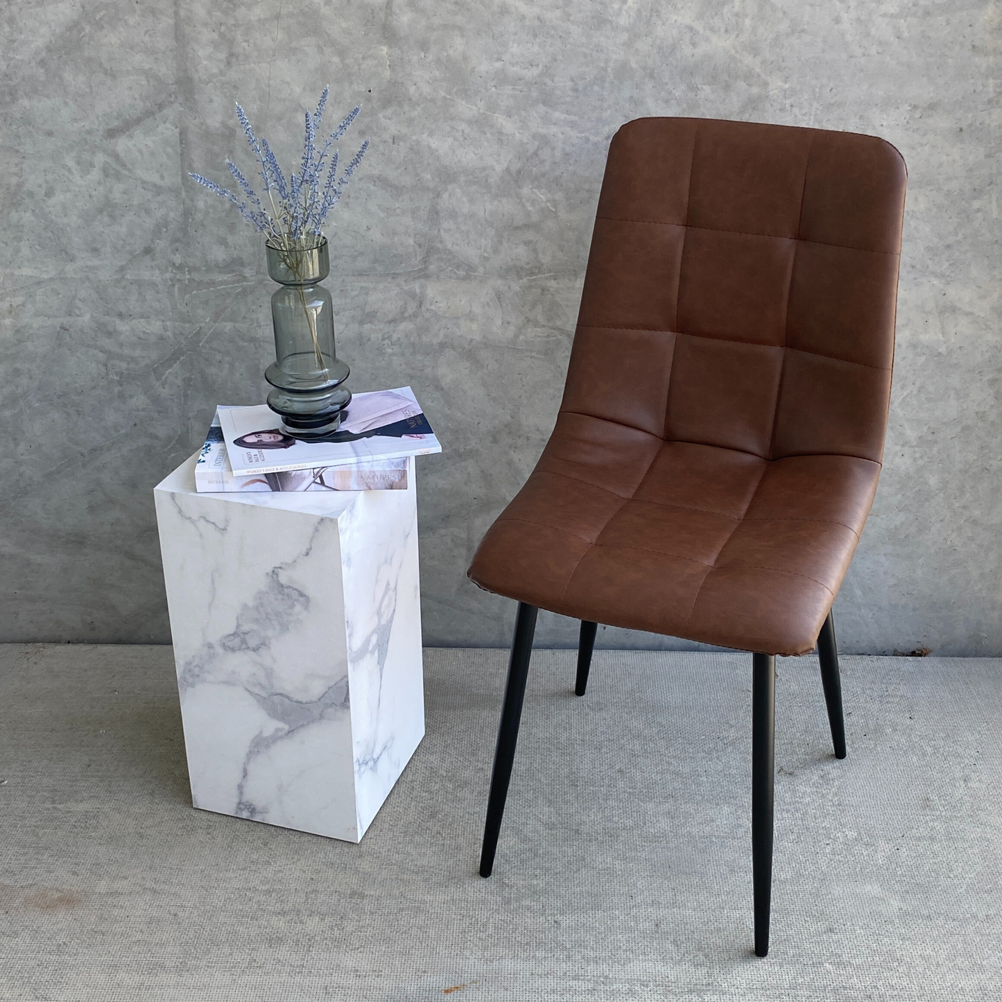 Jessi Chaise de salle à manger - Cuir synthétique brun avec pieds en métal noir