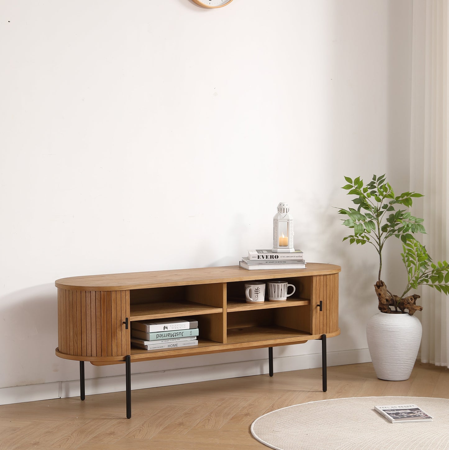 Florence - Meuble TV en chêne avec lamelles 138 x 40 x 55 cm
