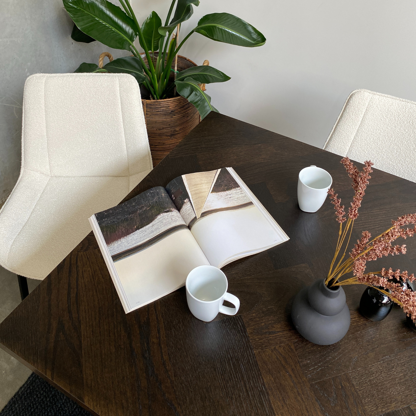 Calvin - Table de salle à manger en chevrons 150x90 cm - Chêne fumé avec pieds croisés