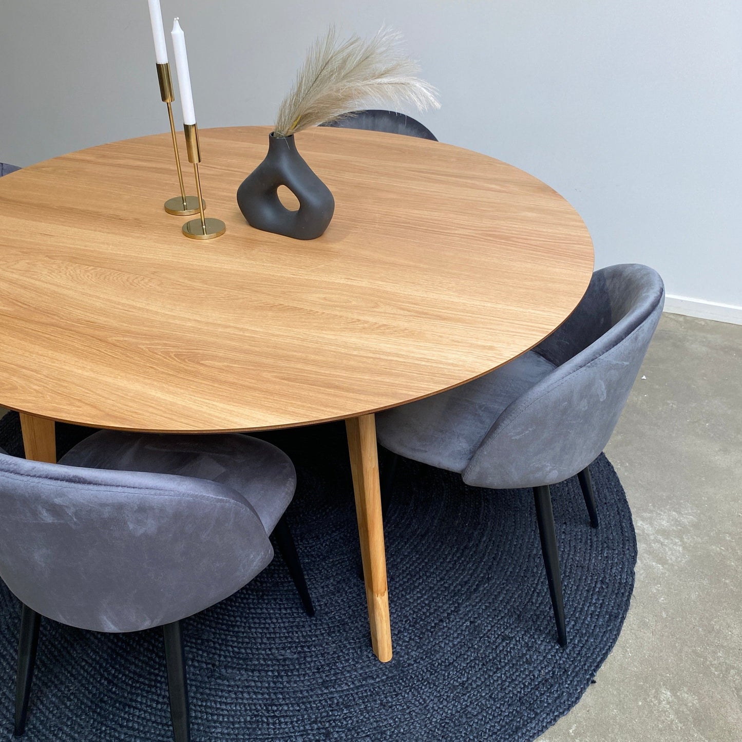 Rickie - Table de salle à manger ronde en placage de chêne laqué Ø140 cm