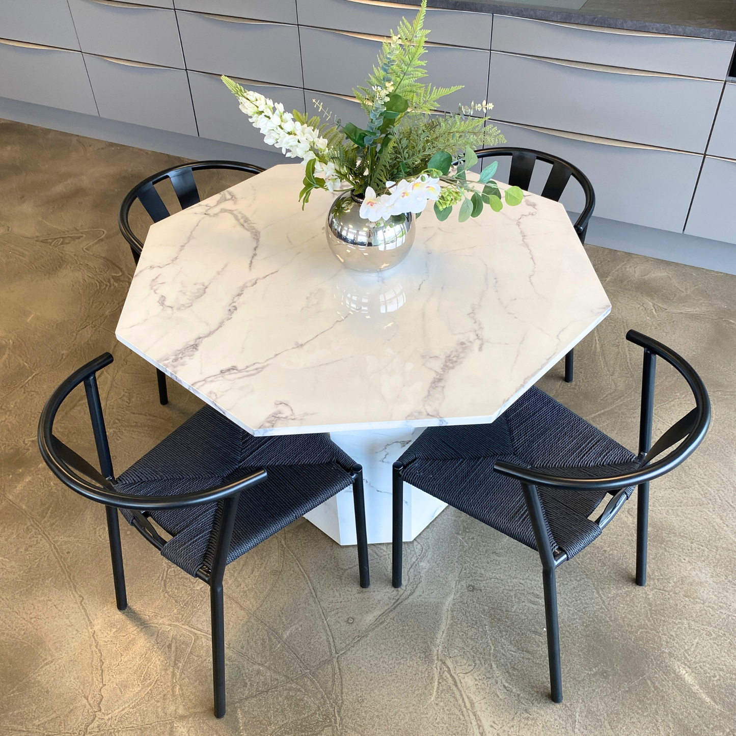 Lagoni - Table ronde de 100 cm de diamètre en aspect marbre blanc
