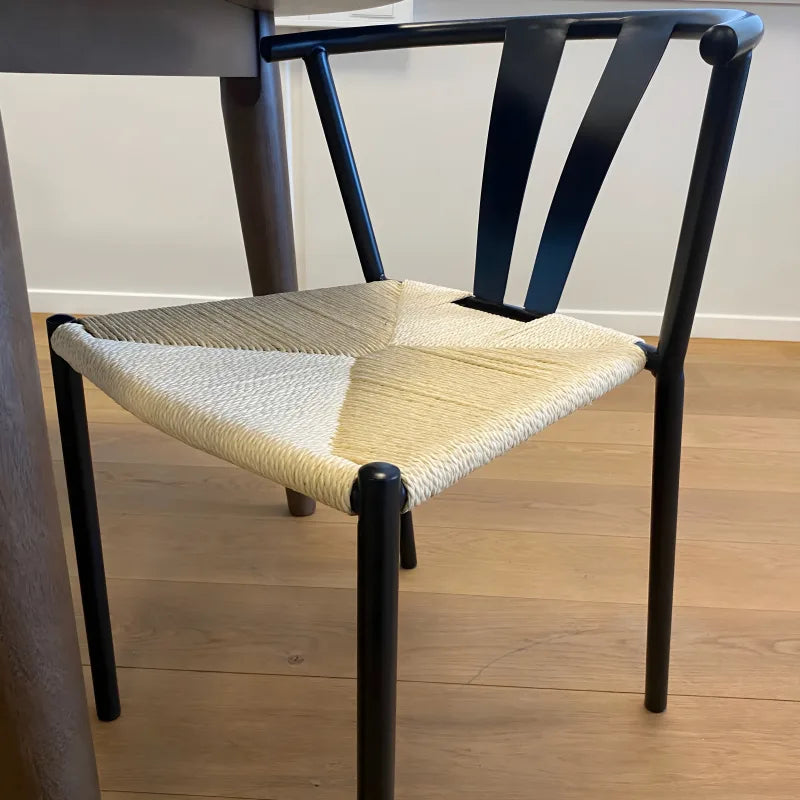 Shila - Chaise de salle à manger noire avec tressage
