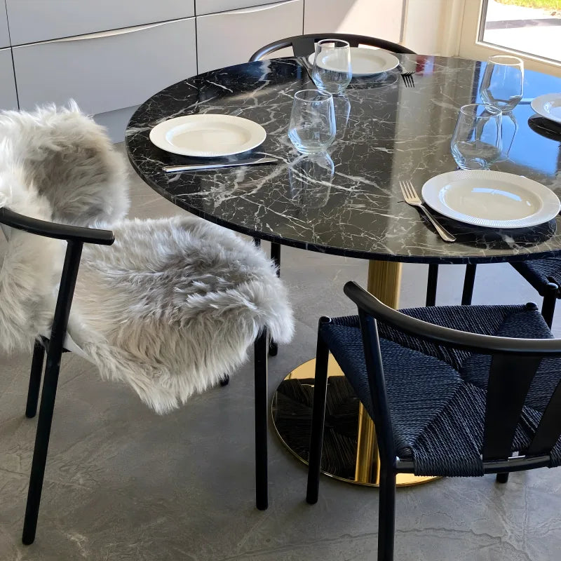 Lazio - Table ronde aspect marbre noir avec pieds en laiton/doré Ø110 cm