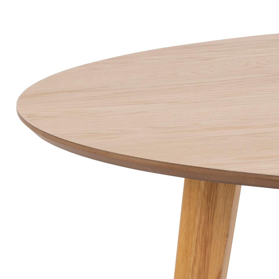 Rickie - Table de salle à manger ronde en placage de chêne laqué Ø140 cm