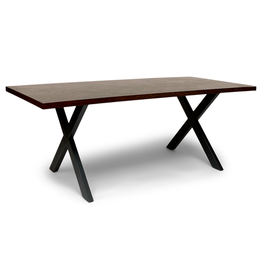 Calvin - Table en chevrons 200 x 90 cm en chêne fumé avec pieds croisés