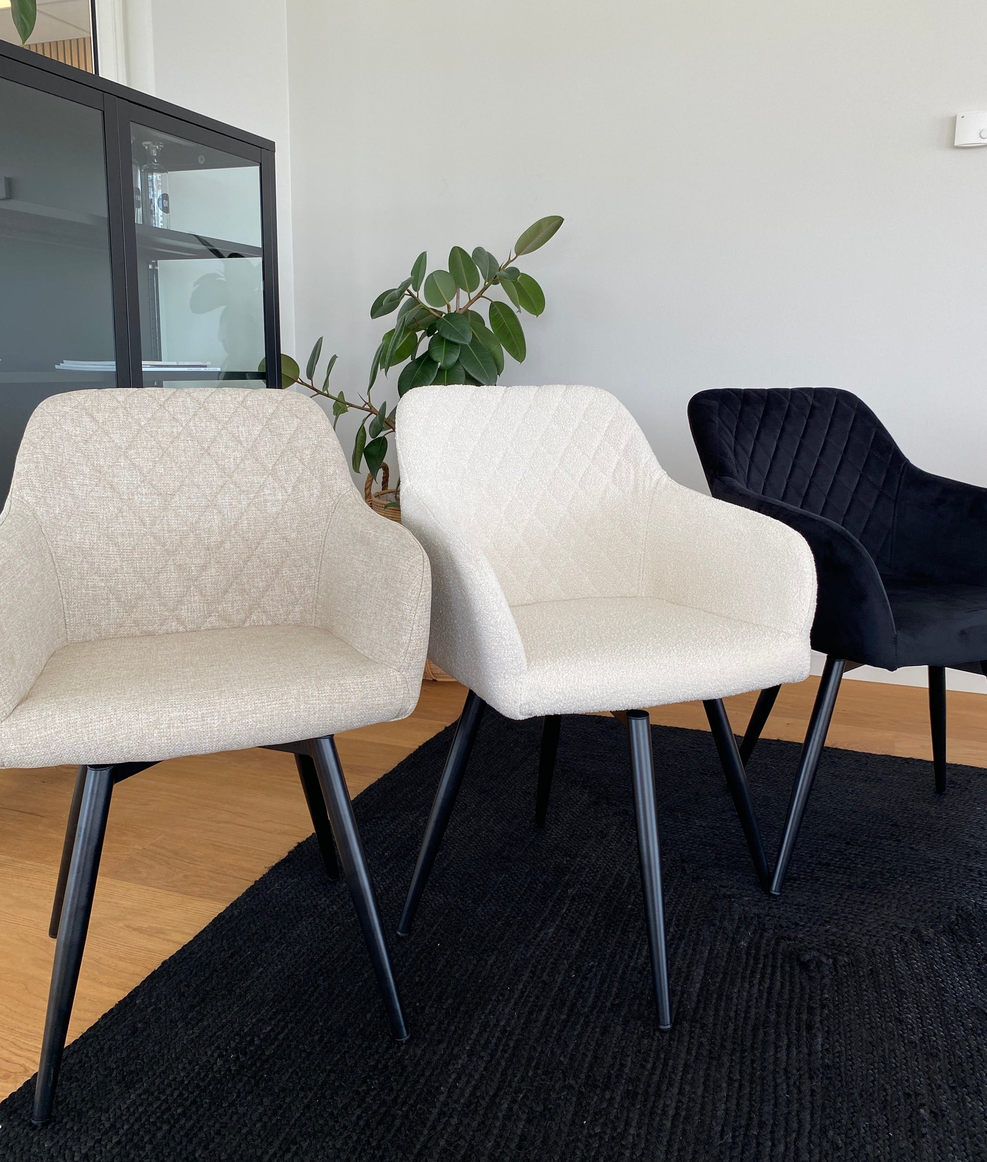 Carlo - Chaise de salle à manger en bouclé blanc avec rotation à 360 degrés