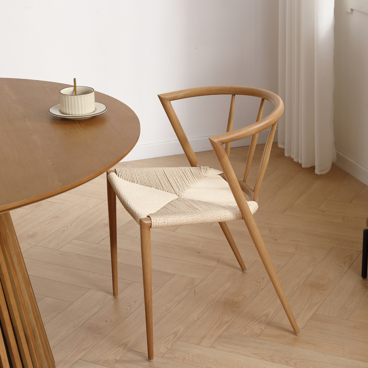 Bella - Chaise de salle à manger design œuf avec assise tressée